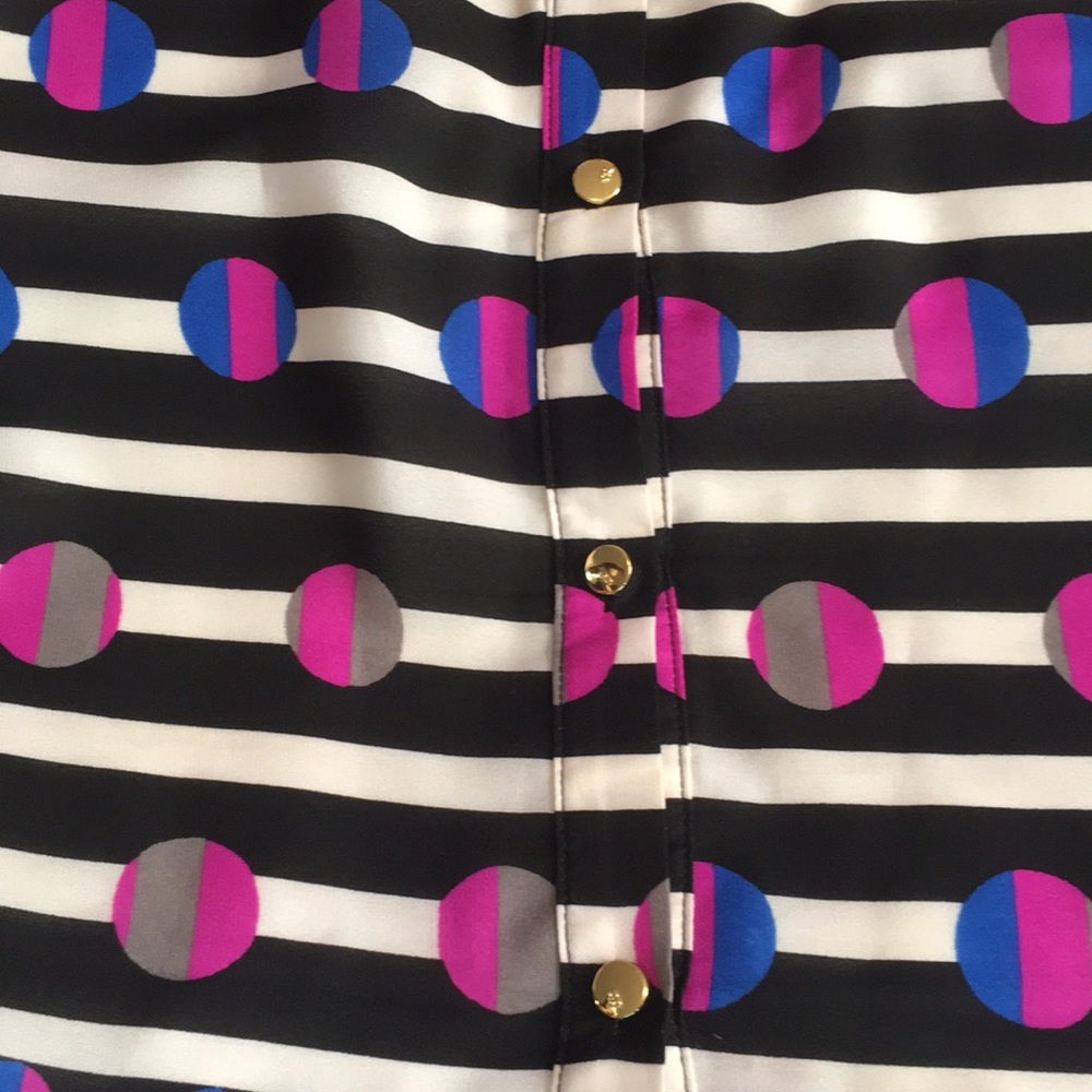 Cynthia Rowley Top - Geometric - Button down Back - Picture 13 of 13